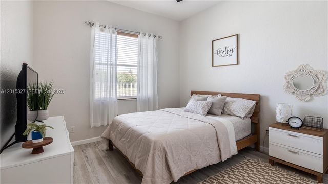 9463 Savannah Estates Dr, Lake Worth, FL 33467