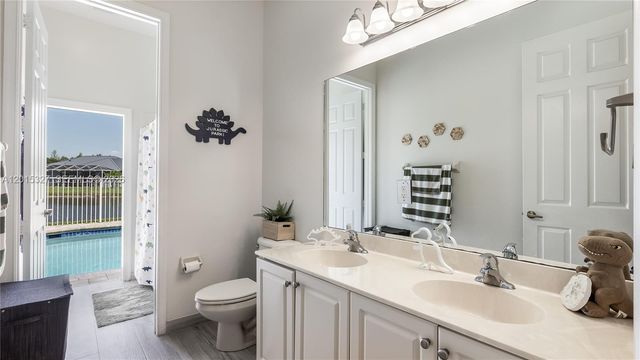 9463 Savannah Estates Dr, Lake Worth, FL 33467
