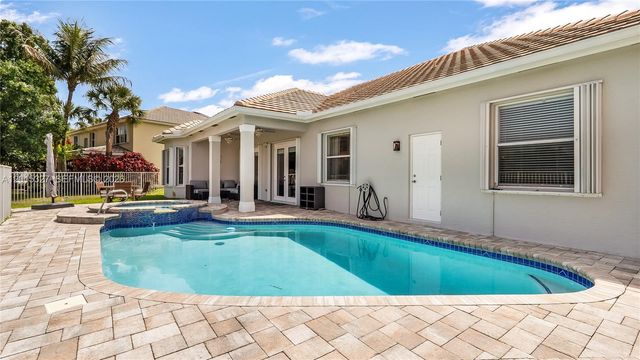 9463 Savannah Estates Dr, Lake Worth, FL 33467