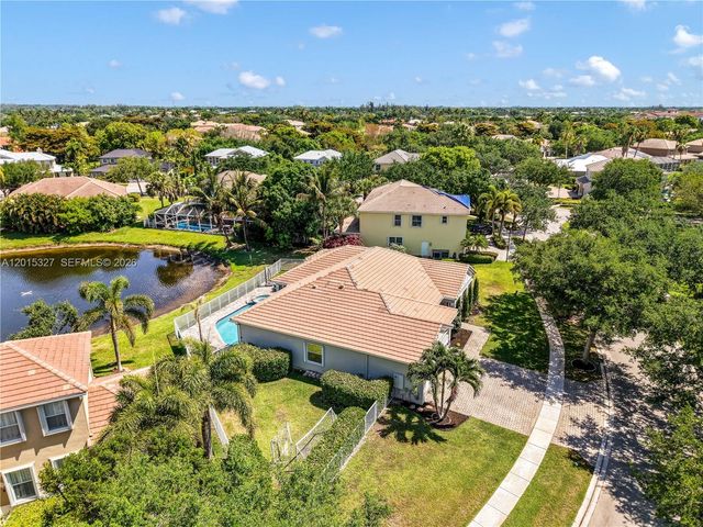 9463 Savannah Estates Dr, Lake Worth, FL 33467