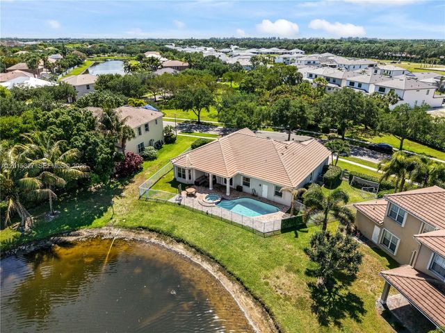 9463 Savannah Estates Dr, Lake Worth, FL 33467