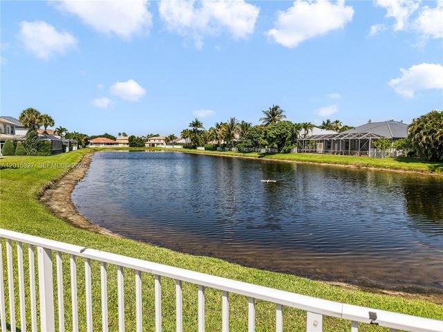 9463 Savannah Estates Dr, Lake Worth, FL 33467