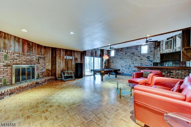 737 Ridge Rd, Kinnelon Boro, NJ 07405