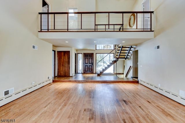 737 Ridge Rd, Kinnelon Boro, NJ 07405