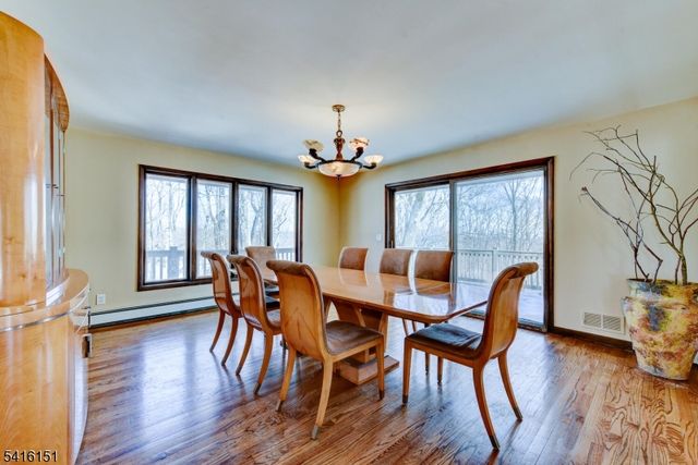 737 Ridge Rd, Kinnelon Boro, NJ 07405