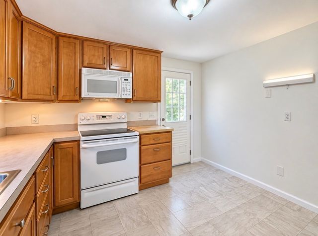 6 North Lane, Monson, MA 01057