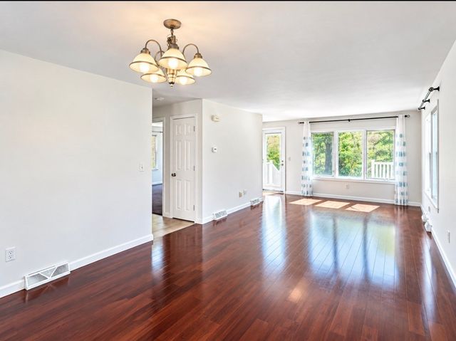 6 North Lane, Monson, MA 01057