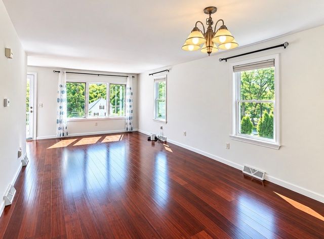 6 North Lane, Monson, MA 01057
