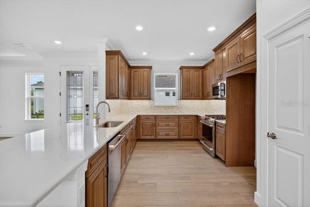 3909 FRACCARETA WAY, Wesley Chapel, FL 33543