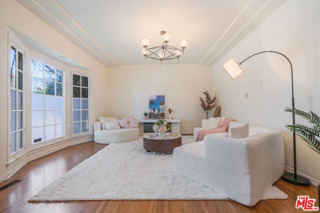 361 S Doheny Drive, Beverly Hills, CA 90211