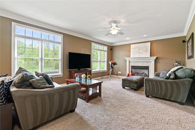 718 Belmar Pl, Cranberry Twp, PA 16066