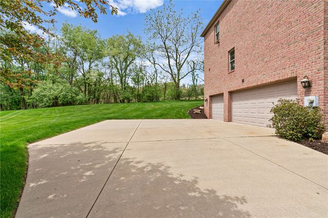 718 Belmar Pl, Cranberry Twp, PA 16066