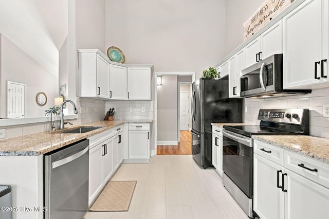 102 Grasmere Court, Leland, NC 28451