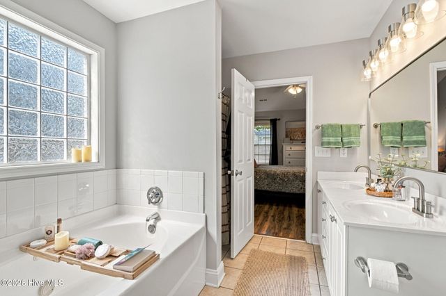 102 Grasmere Court, Leland, NC 28451