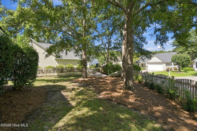 102 Grasmere Court, Leland, NC 28451