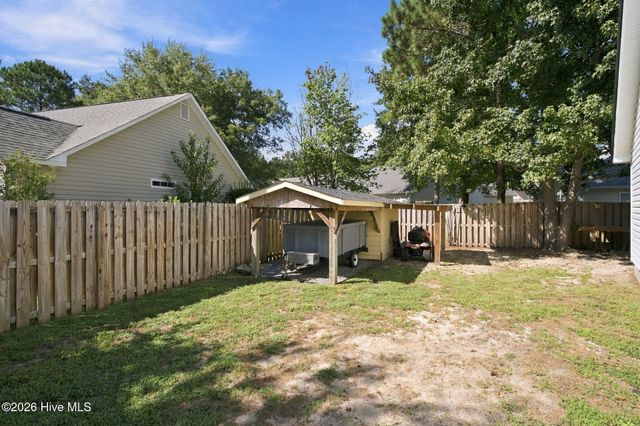 102 Grasmere Court, Leland, NC 28451