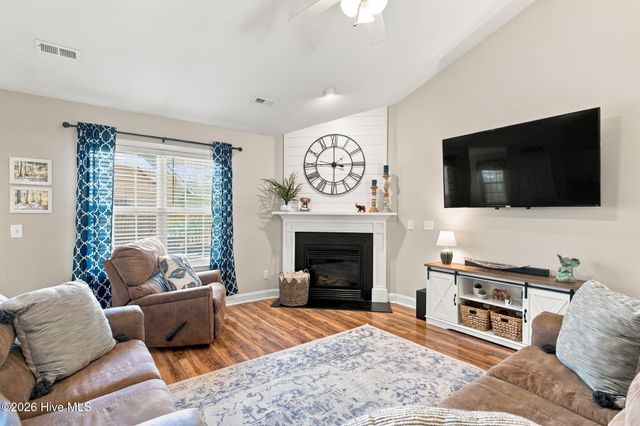 102 Grasmere Court, Leland, NC 28451
