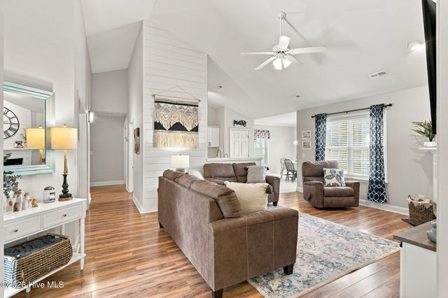 102 Grasmere Court, Leland, NC 28451