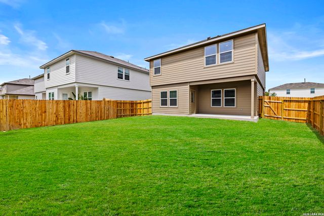 182 Western Gull Dr, San Antonio, TX 78253