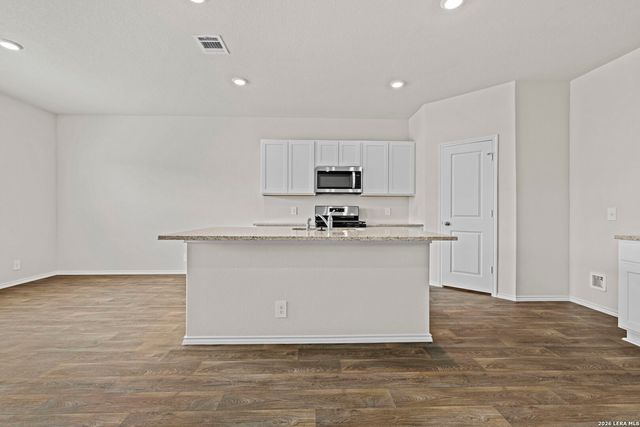 182 Western Gull Dr, San Antonio, TX 78253