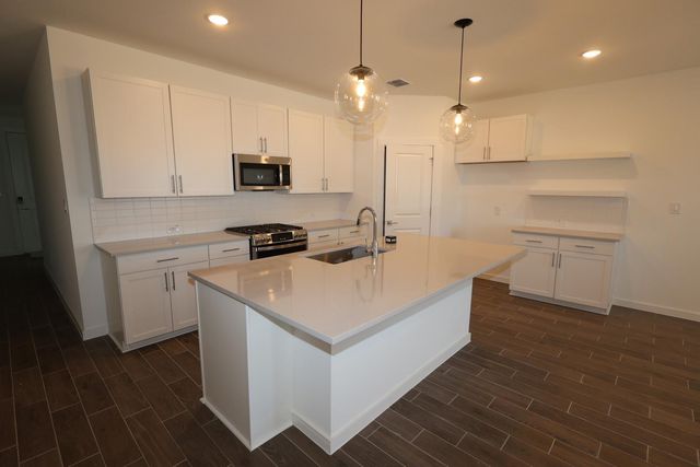 7914 Jasper Meadows Way, Angleton, TX 77515