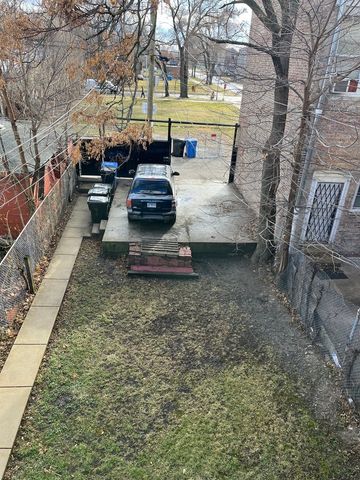 3057 W Flournoy Street 2, Chicago, IL 60612