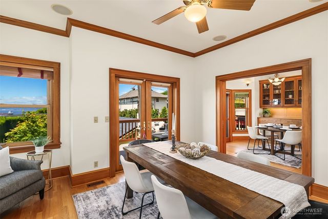 1411 10th Avenue W, Seattle, WA 98119