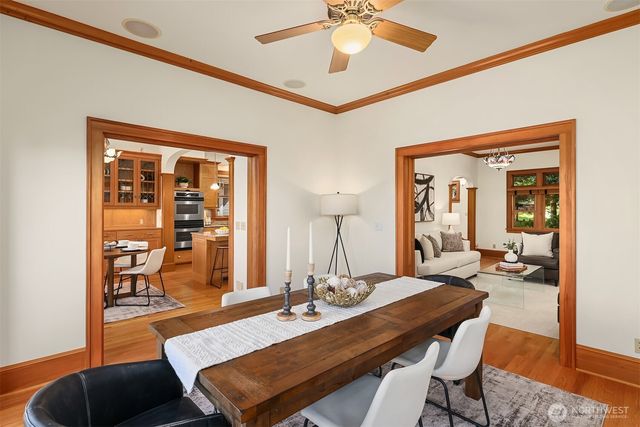1411 10th Avenue W, Seattle, WA 98119