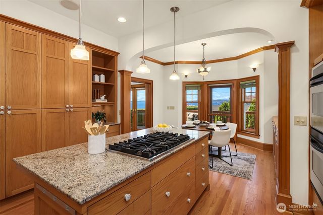 1411 10th Avenue W, Seattle, WA 98119