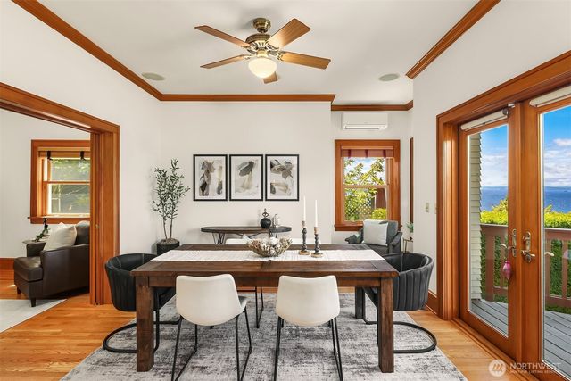 1411 10th Avenue W, Seattle, WA 98119