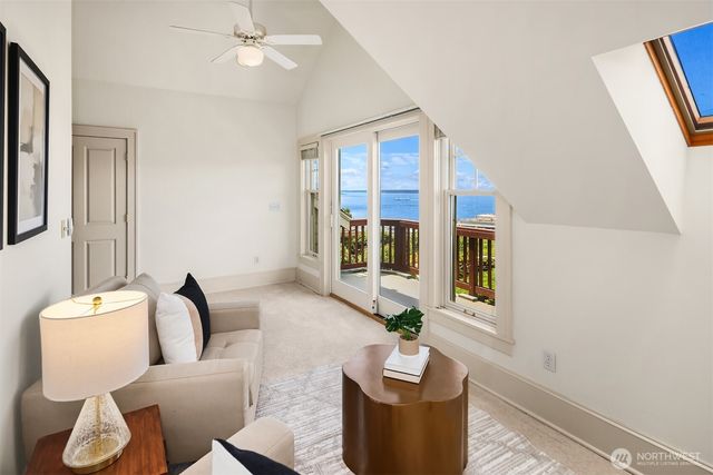 1411 10th Avenue W, Seattle, WA 98119