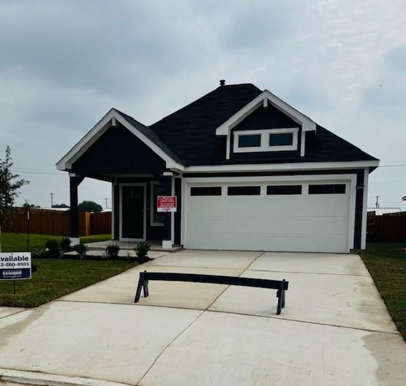 443 Frogmore LOOP, Uhland, TX 78640