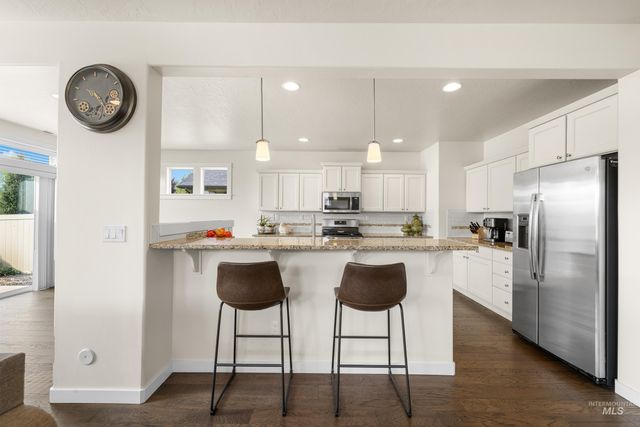 16 N Caracaras Way, Eagle, ID 83616