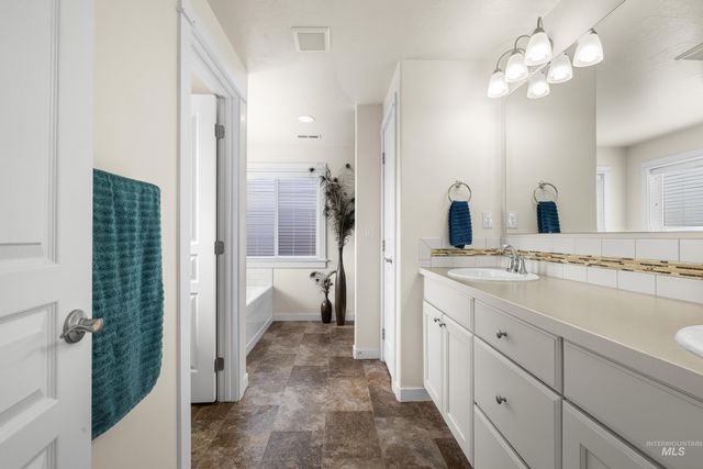 16 N Caracaras Way, Eagle, ID 83616
