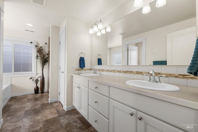 16 N Caracaras Way, Eagle, ID 83616