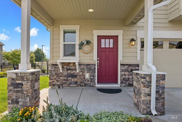 16 N Caracaras Way, Eagle, ID 83616