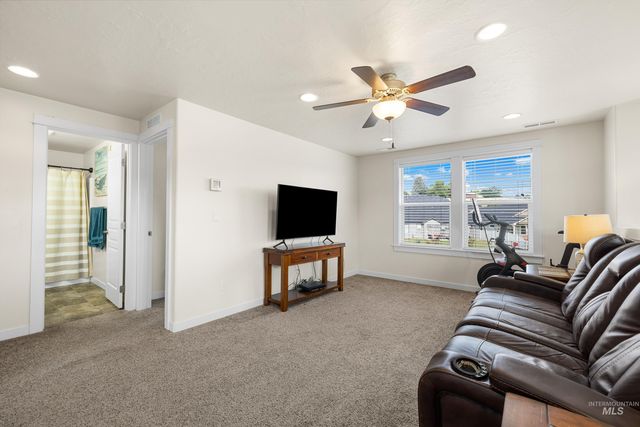 16 N Caracaras Way, Eagle, ID 83616