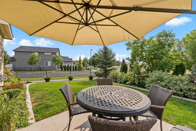 16 N Caracaras Way, Eagle, ID 83616