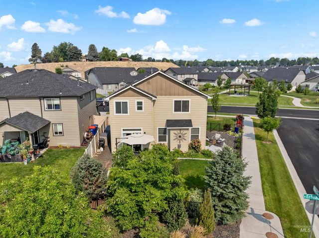 16 N Caracaras Way, Eagle, ID 83616