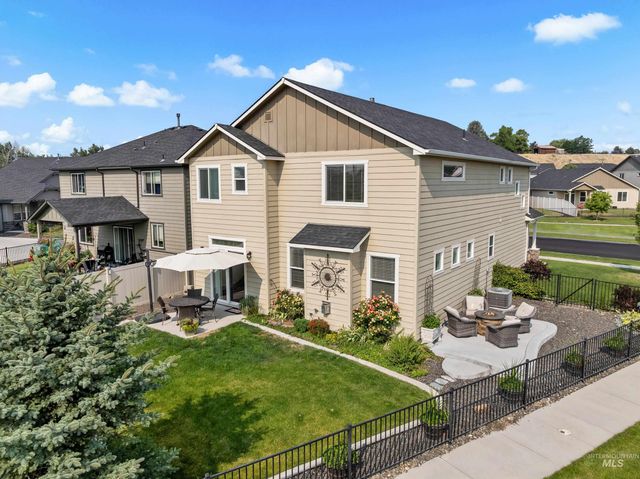 16 N Caracaras Way, Eagle, ID 83616