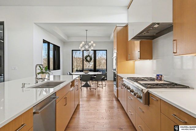 21810 Dorcas Street, Elkhorn, NE 68022