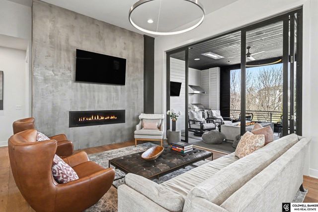 21810 Dorcas Street, Elkhorn, NE 68022