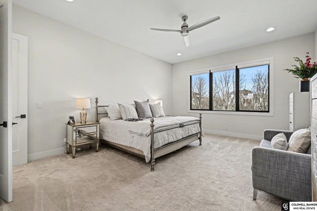 21810 Dorcas Street, Elkhorn, NE 68022