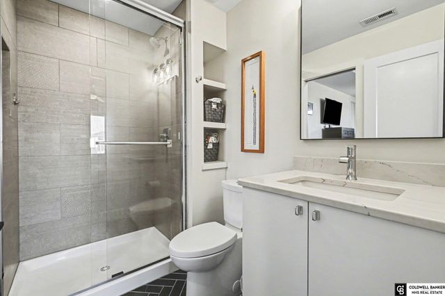 21810 Dorcas Street, Elkhorn, NE 68022