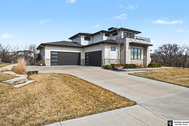 21810 Dorcas Street, Elkhorn, NE 68022