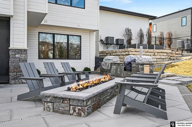 21810 Dorcas Street, Elkhorn, NE 68022