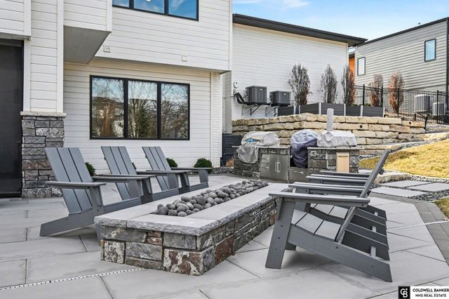 21810 Dorcas Street, Elkhorn, NE 68022