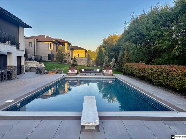 21810 Dorcas Street, Elkhorn, NE 68022