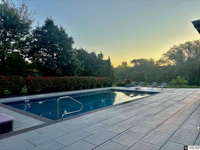 21810 Dorcas Street, Elkhorn, NE 68022