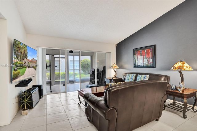 7566 Red Ruby Drive, Delray Beach, FL 33446